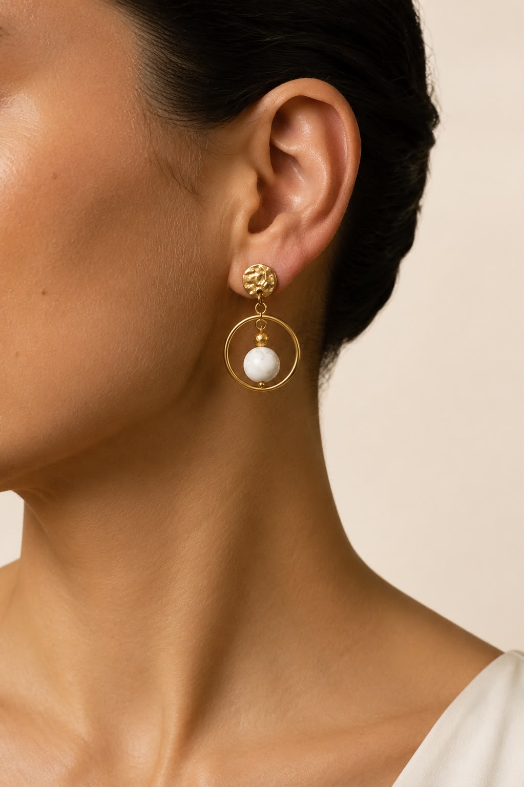 Pendientes de Howlita Blanca
